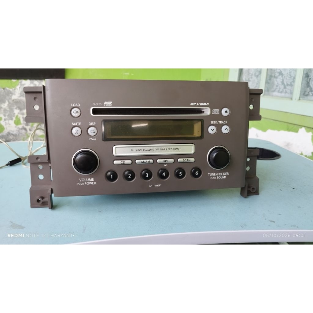Head Unit Tape Mobil Double Din Clarion Bekas Grand Vitara