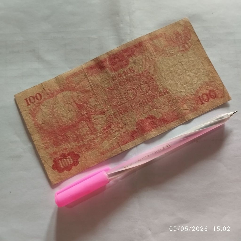 UANG KUNO RP 100 BADAK JAWA 1975 BEKAS EDAR