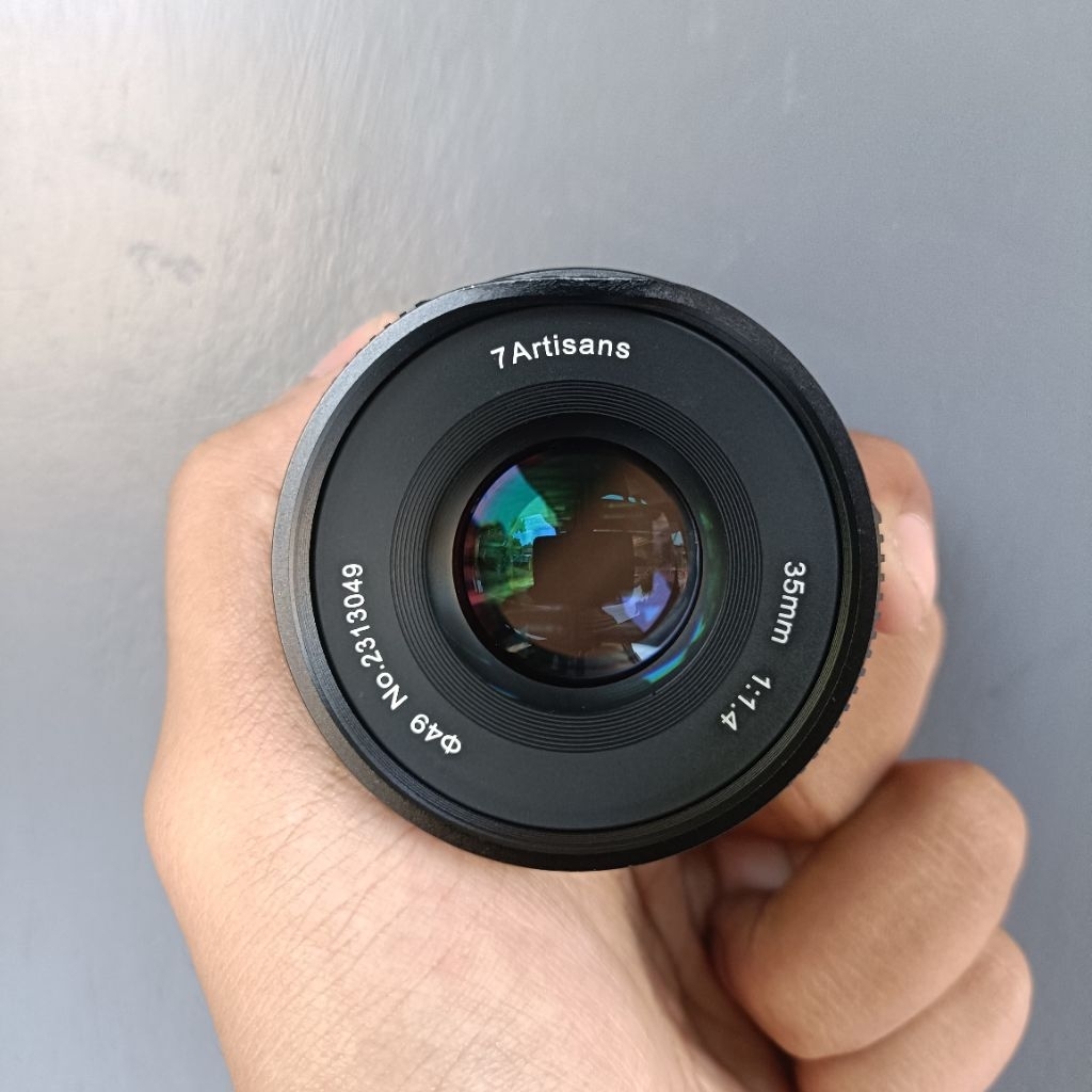 Lensa 7Artisans 35mm f1.4 sony