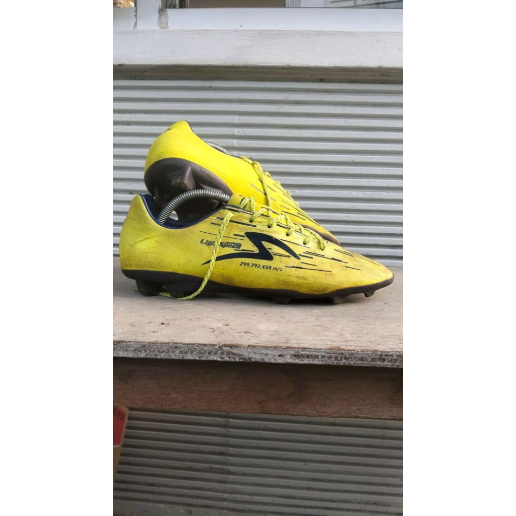 Sepatu Bola Specs Lightspeed Reborn Second