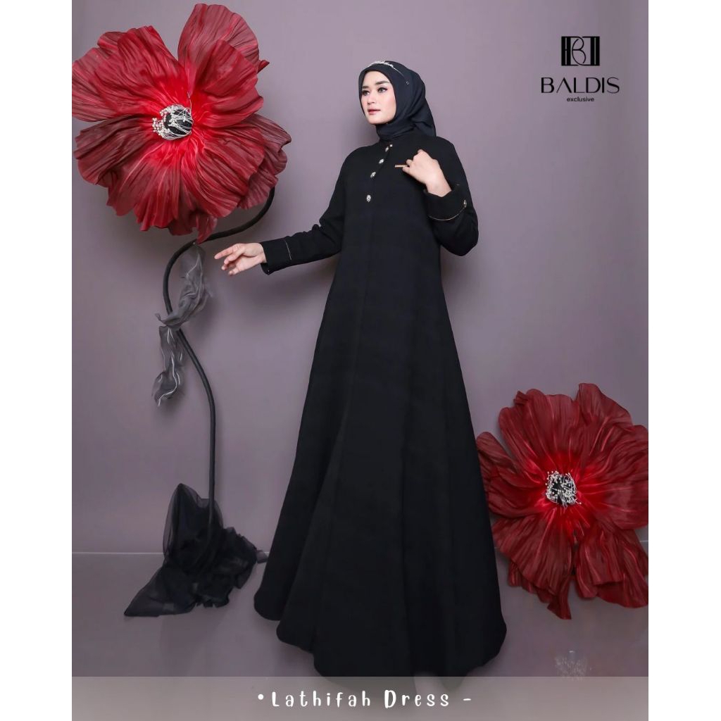 Lathifah dress by Baldis