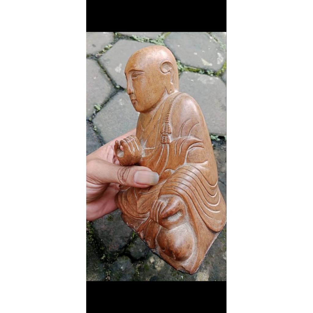 PATUNG KAYU BUDHA