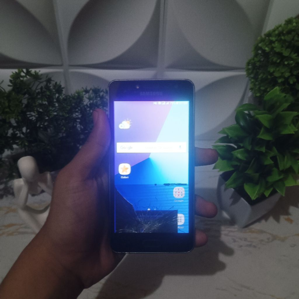 Samsung j2 prime 1,5/8 second minus
