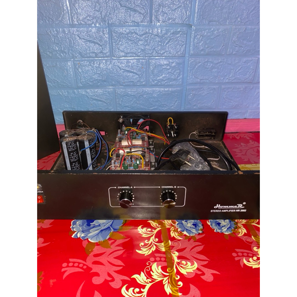 jual ampli dan speaker (Bekas pribadi)