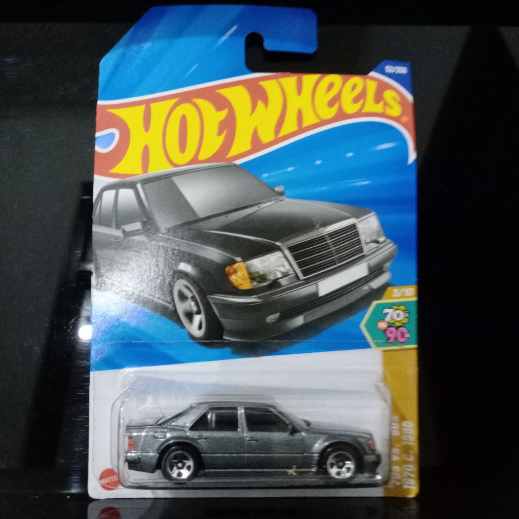 hot wheels Mercedes Benz 500e