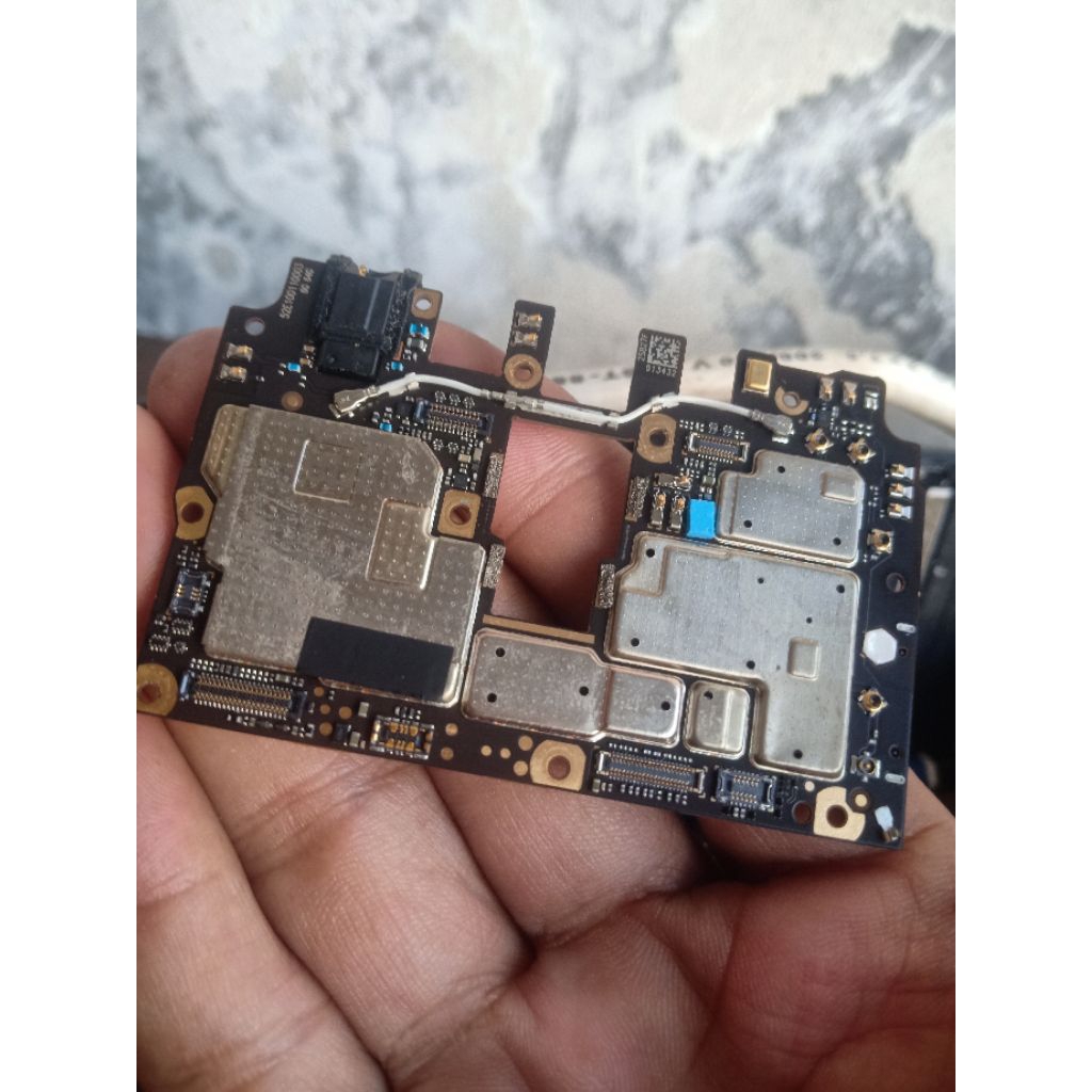 Mesin Poco F1 Mati Mulus Segel
