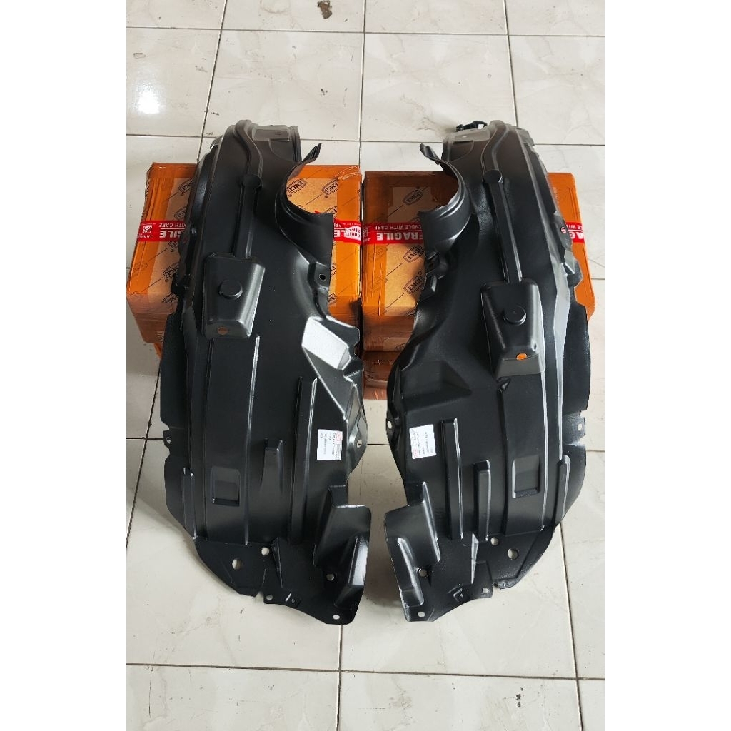 liner fender calya / sigra IMPORT, 1 pics (kanan/kiri) /liner sigra /liner calya