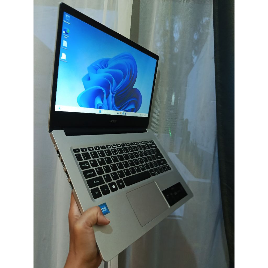 ( LANGSUNG KIRIM )LAPTOP ACER SLIM SERI BARU SSD || LAPTOP SECOND|| LAPTOP MURAH
