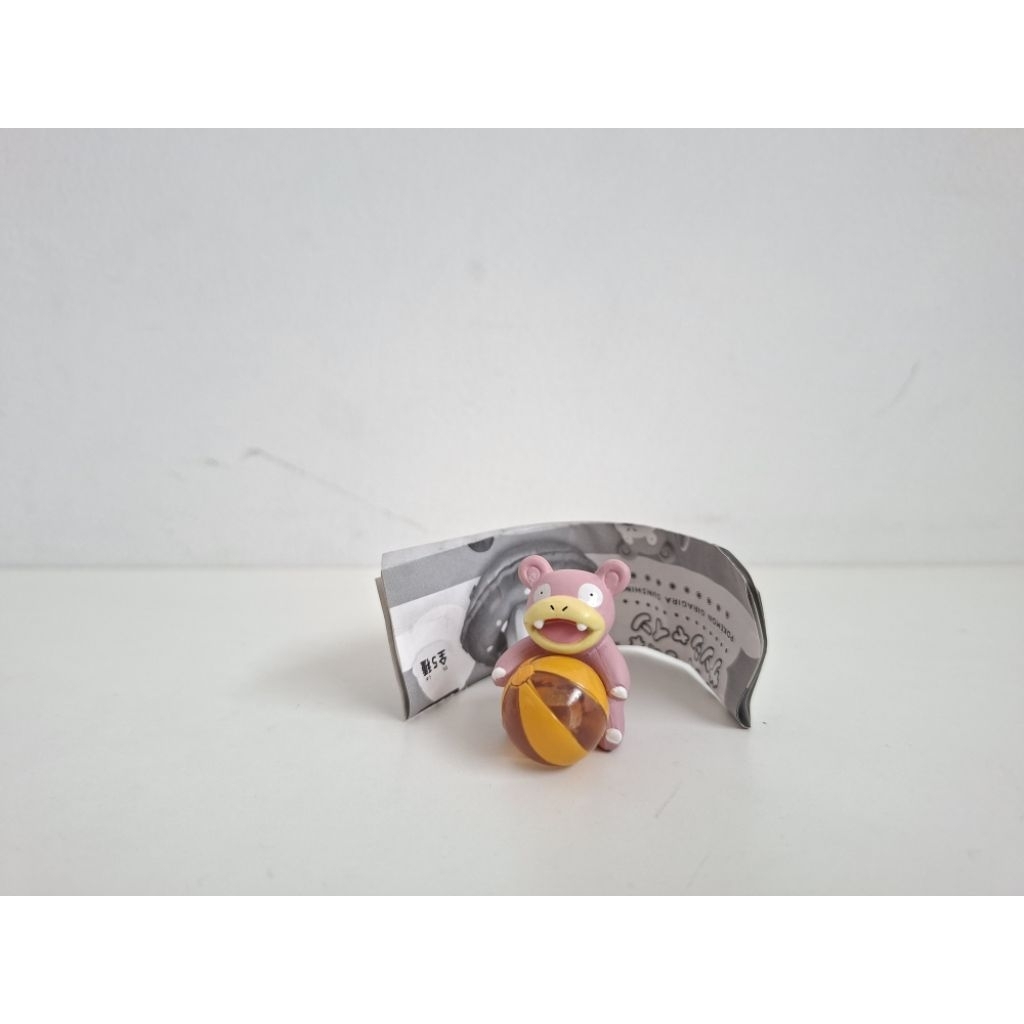 Pokemon Figure Slowpoke Bola Figure Slowpoke Figure