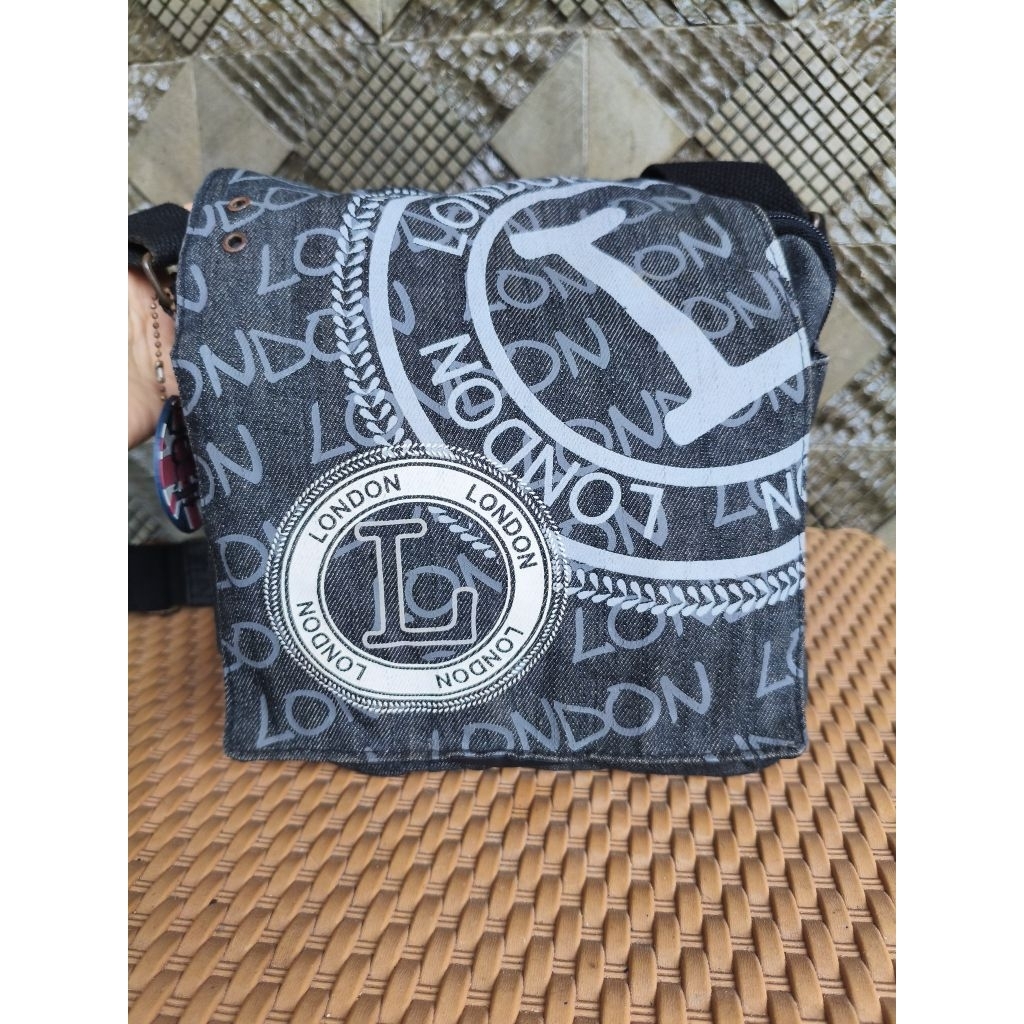 Sling Bag Pria Robin Ruth Original