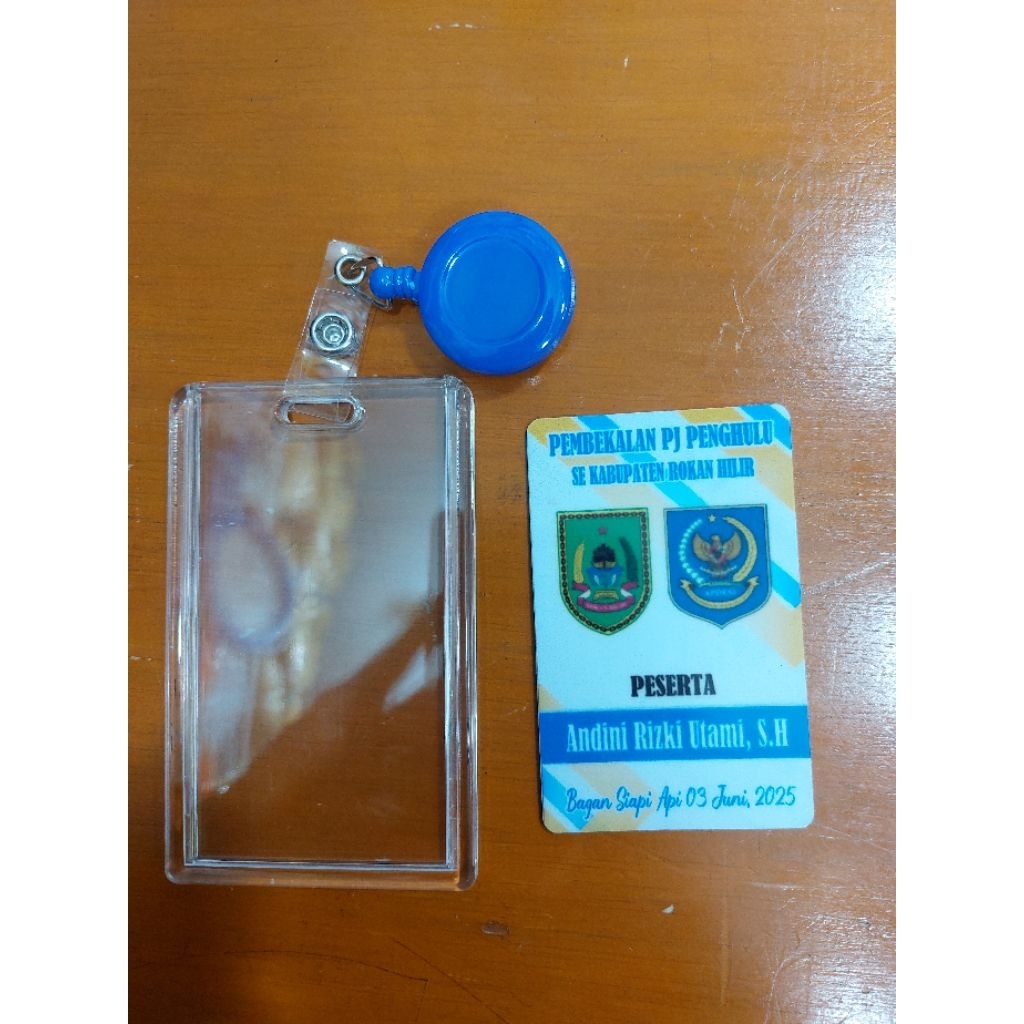 ID CARD DAN TEMPATNYA BAHAN AKRILIK YOYO POLOS