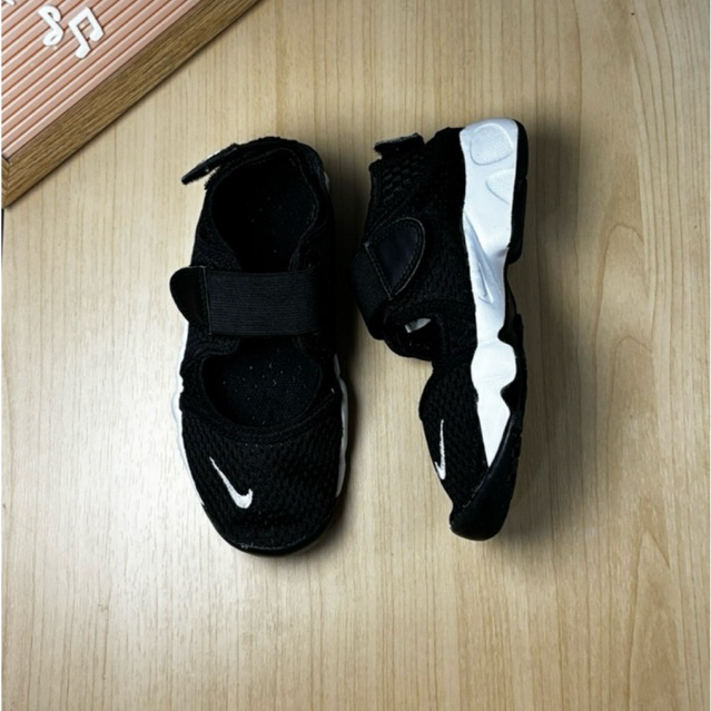 Sepatu Sendal Preloved / Second Anak Nike Air Rift Size 31/19