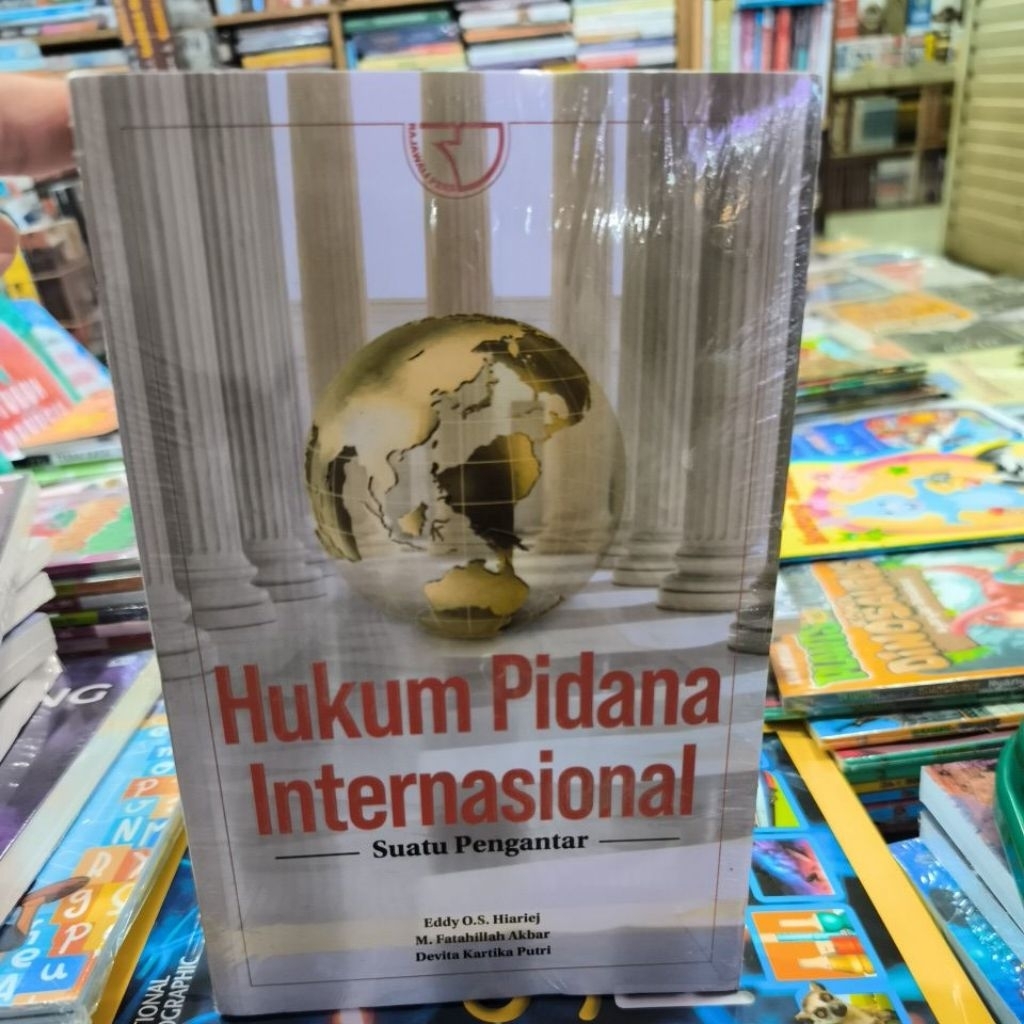 Original. Hukum Pidana Internasional. Suatu Pengantar. Eddy O.S. Hiariej