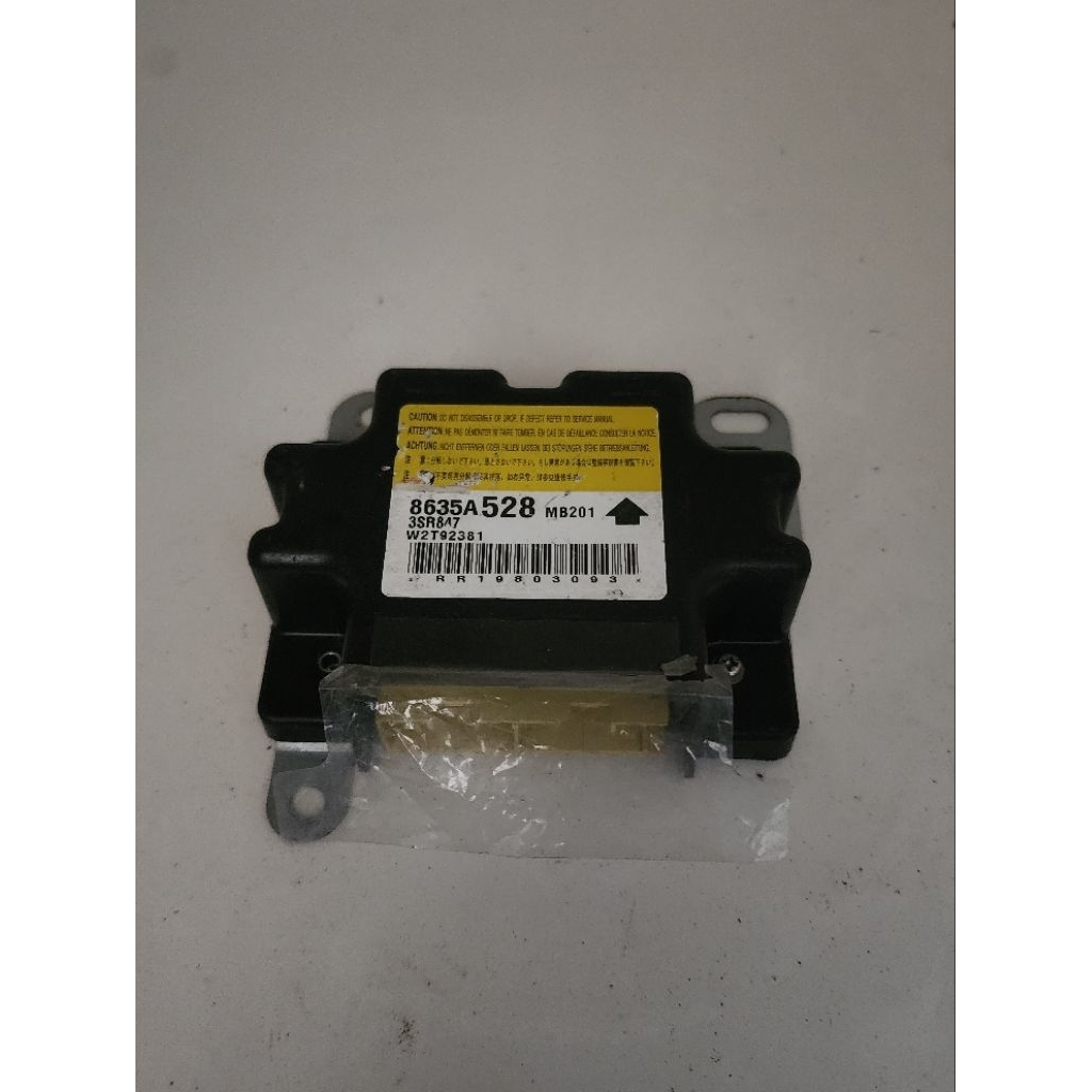 Modul Airbag Mitsubishi Pajero/Triton 8635A528