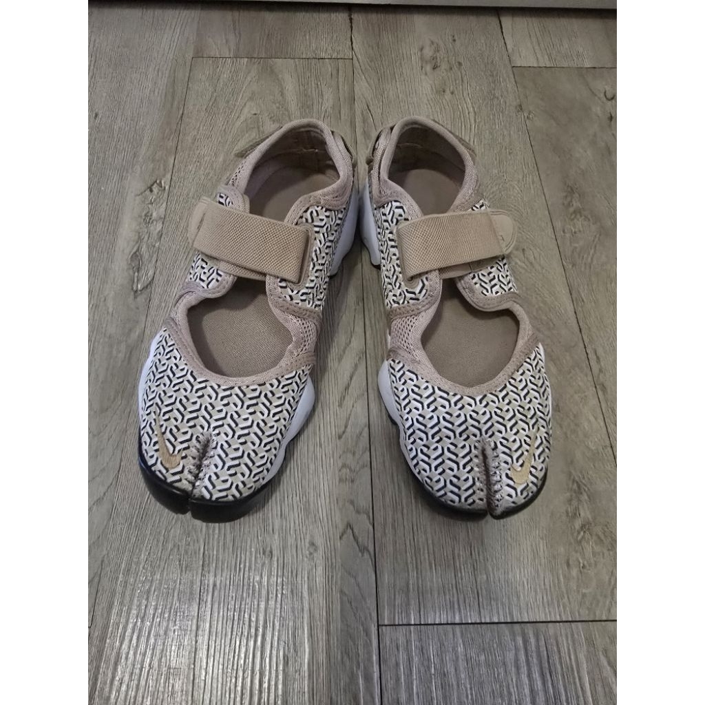 Sepatu Wanita Nike Air Rift (preloved/second) size 38