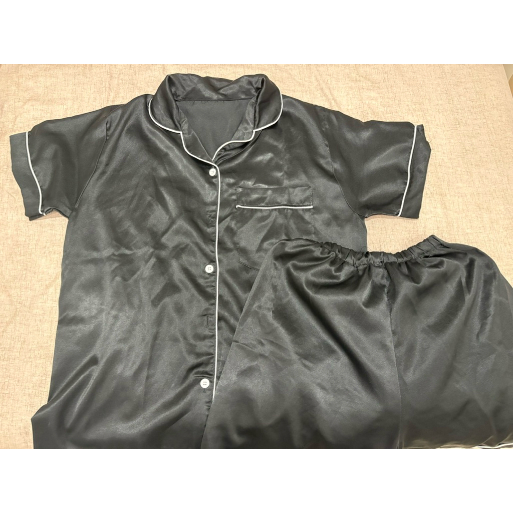 (Preloved) Baju Tidur Piyama Satin Size SM Black One Set