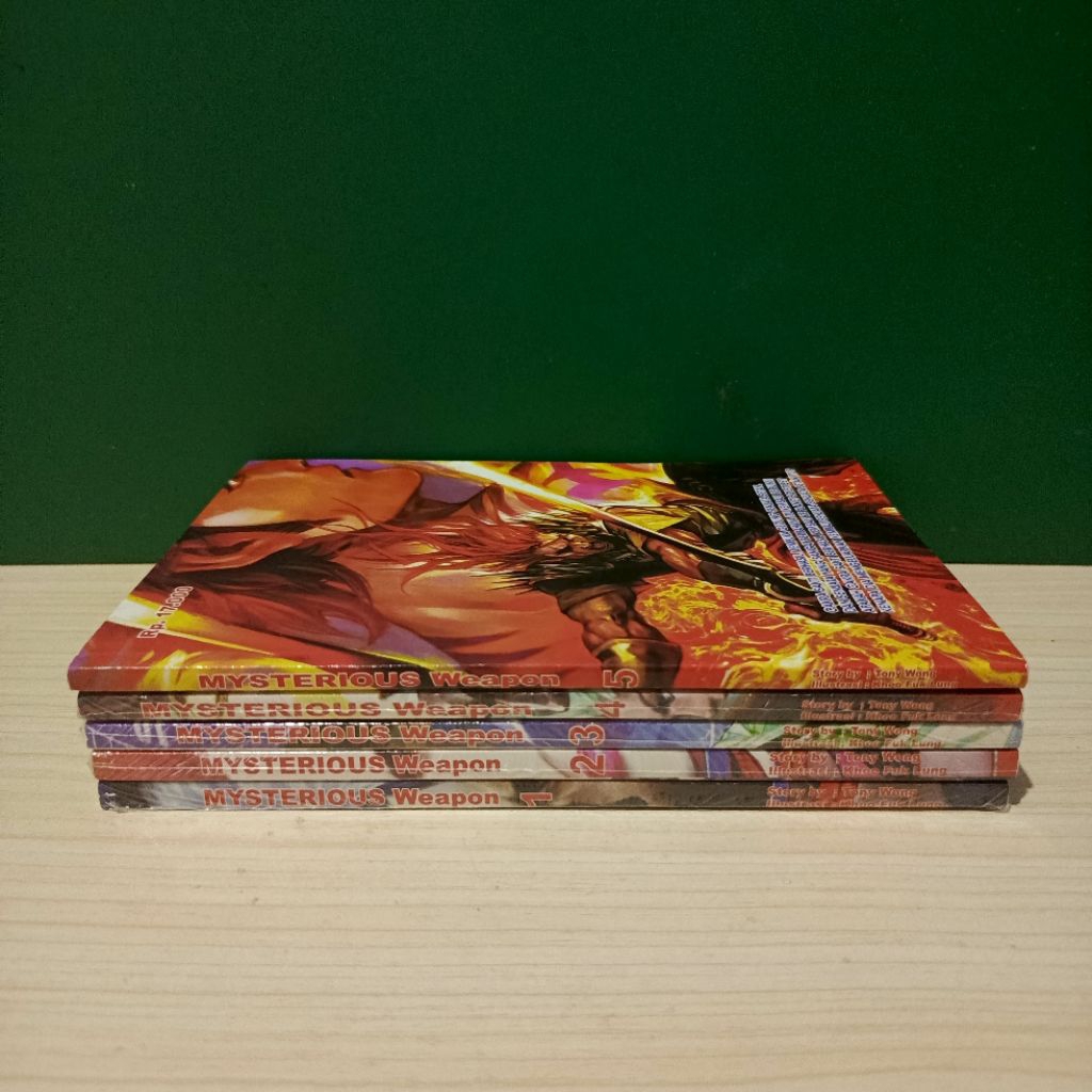 Komik Mysterious Weapon Set 1-5 Segel