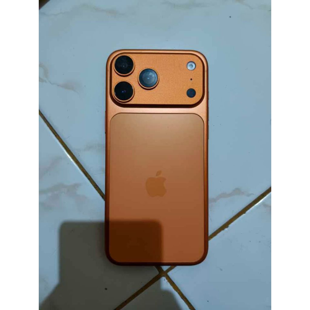 Iphone 17 ProMax HDC