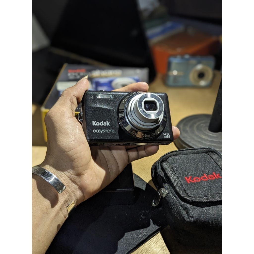 Kamera digital, kamera pocket (KODAK EASYSHARE M522)