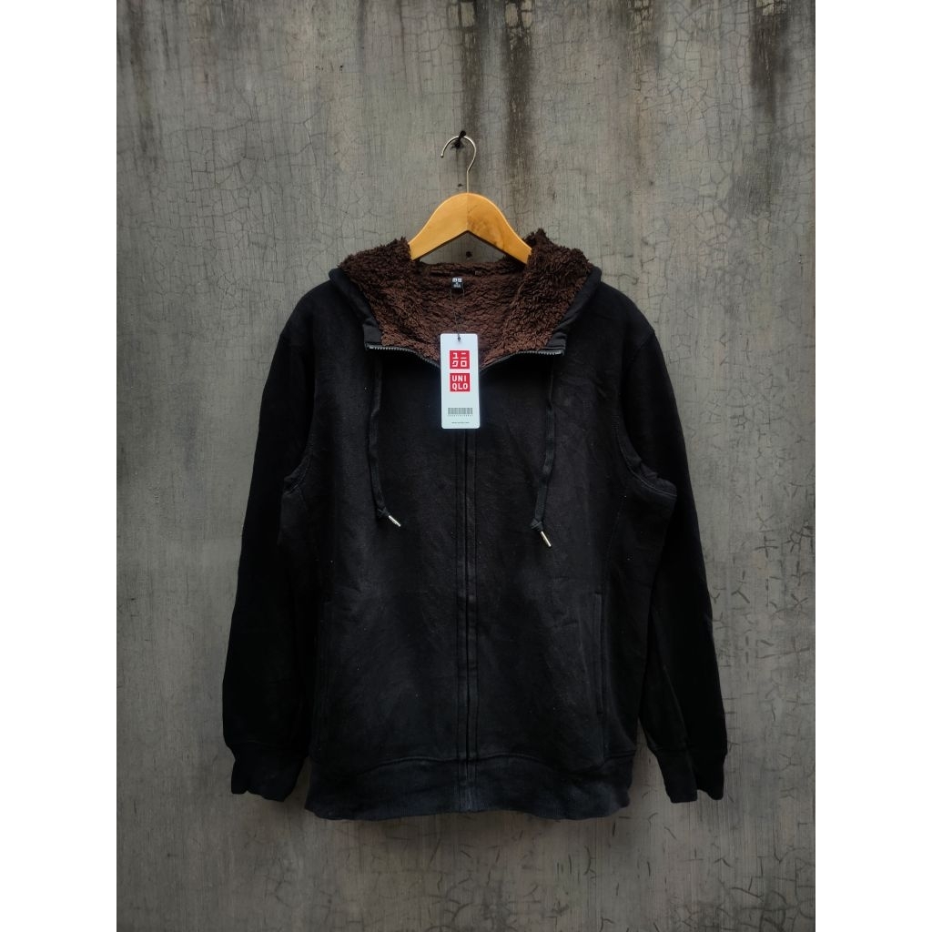 Uniqlo Sherpa Dalam