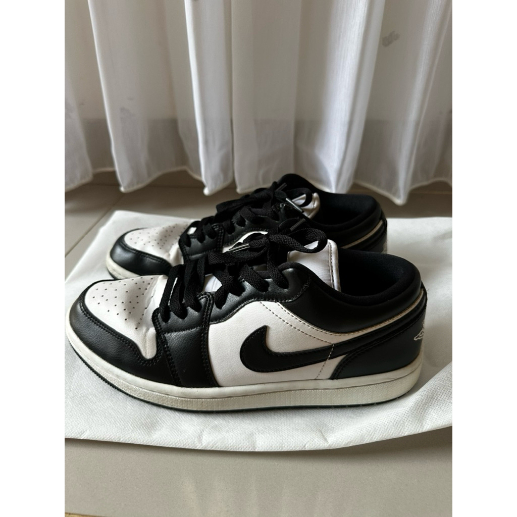 Nike Air Jordan 1 Low Panda Original – Size 41 – Good Condition