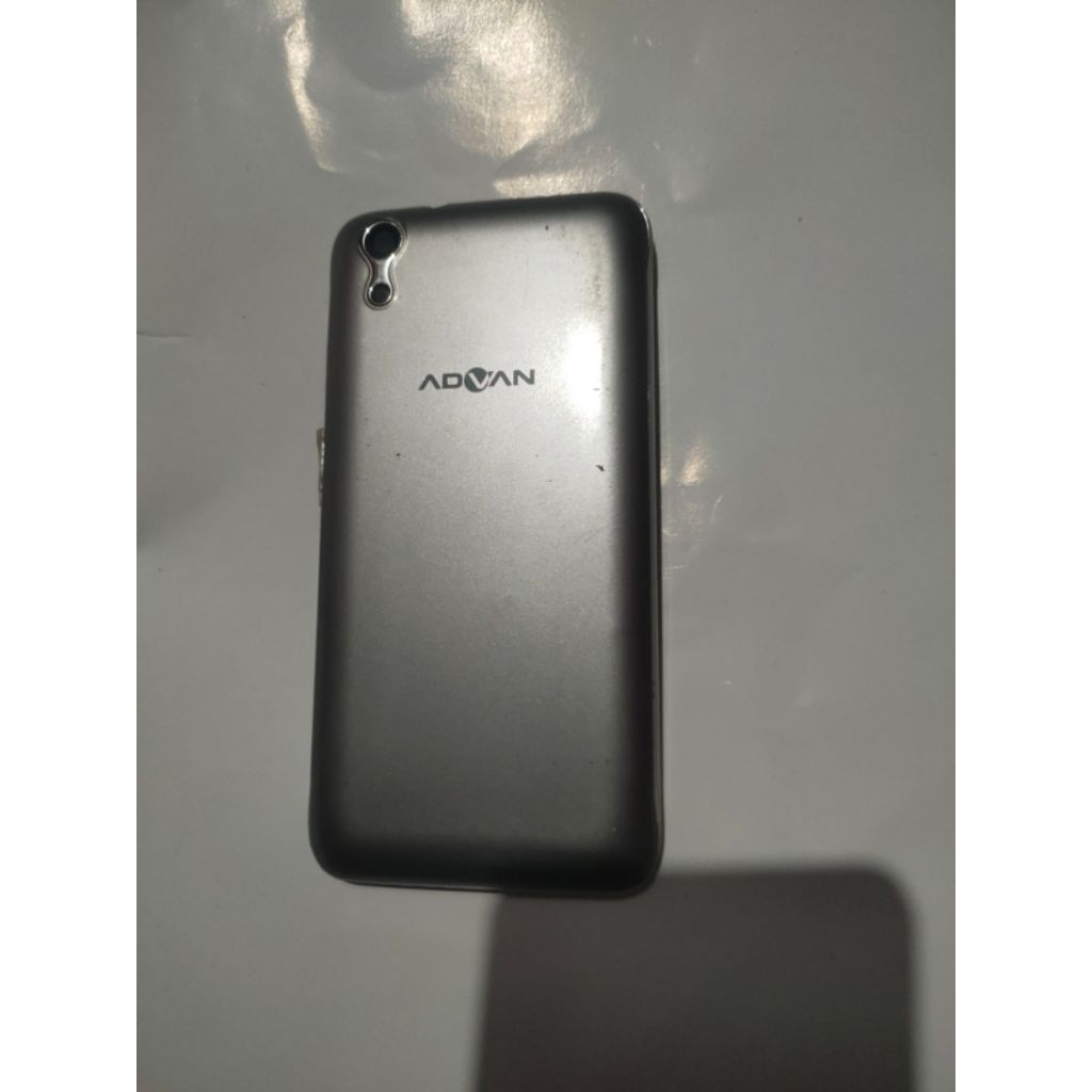 lcd advan i5c ori copotan.....kami kirim sesuai poto