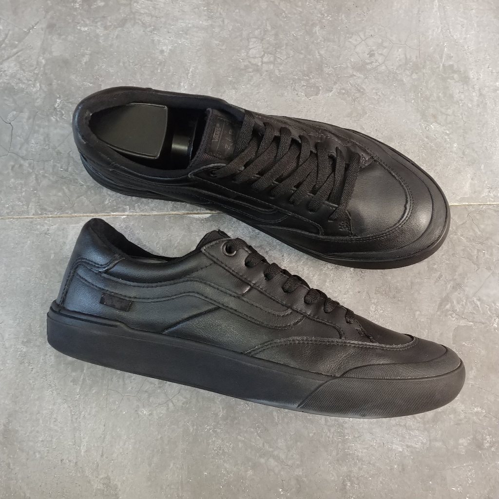 ( Size 44 ) Vans Berle Triple Black Leather Original