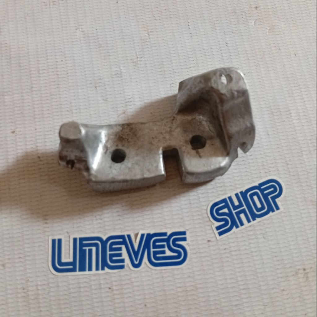 Gigi Palsu Tahanan Kabel Gas Gigi Stang Vespa PTS Special Smallframe