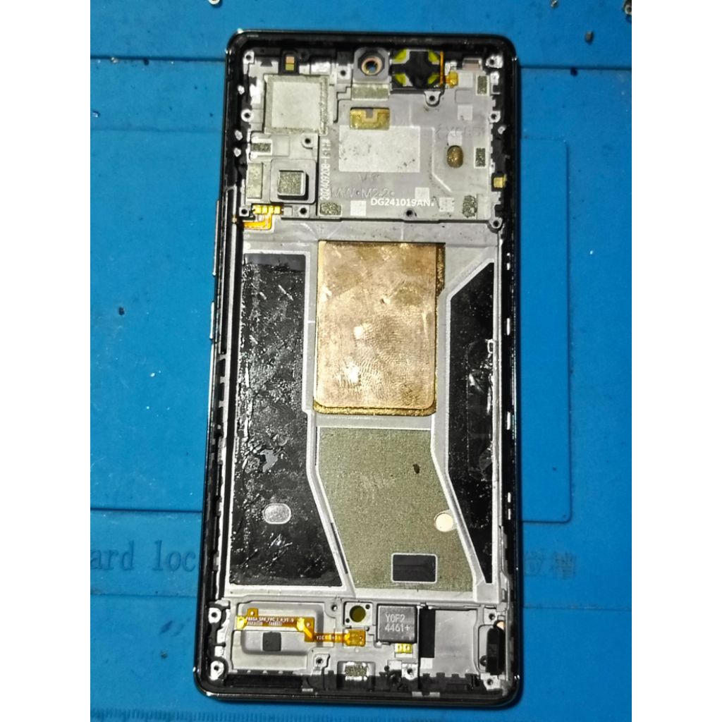 Lcd copotan+frame infinix note 40 pro 5G warna gold