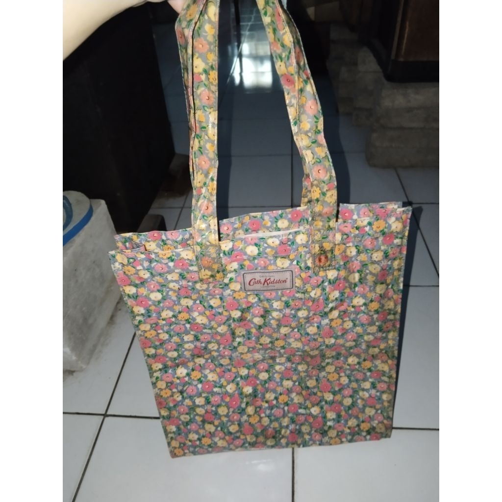 Tas Bekal Cath Kidston