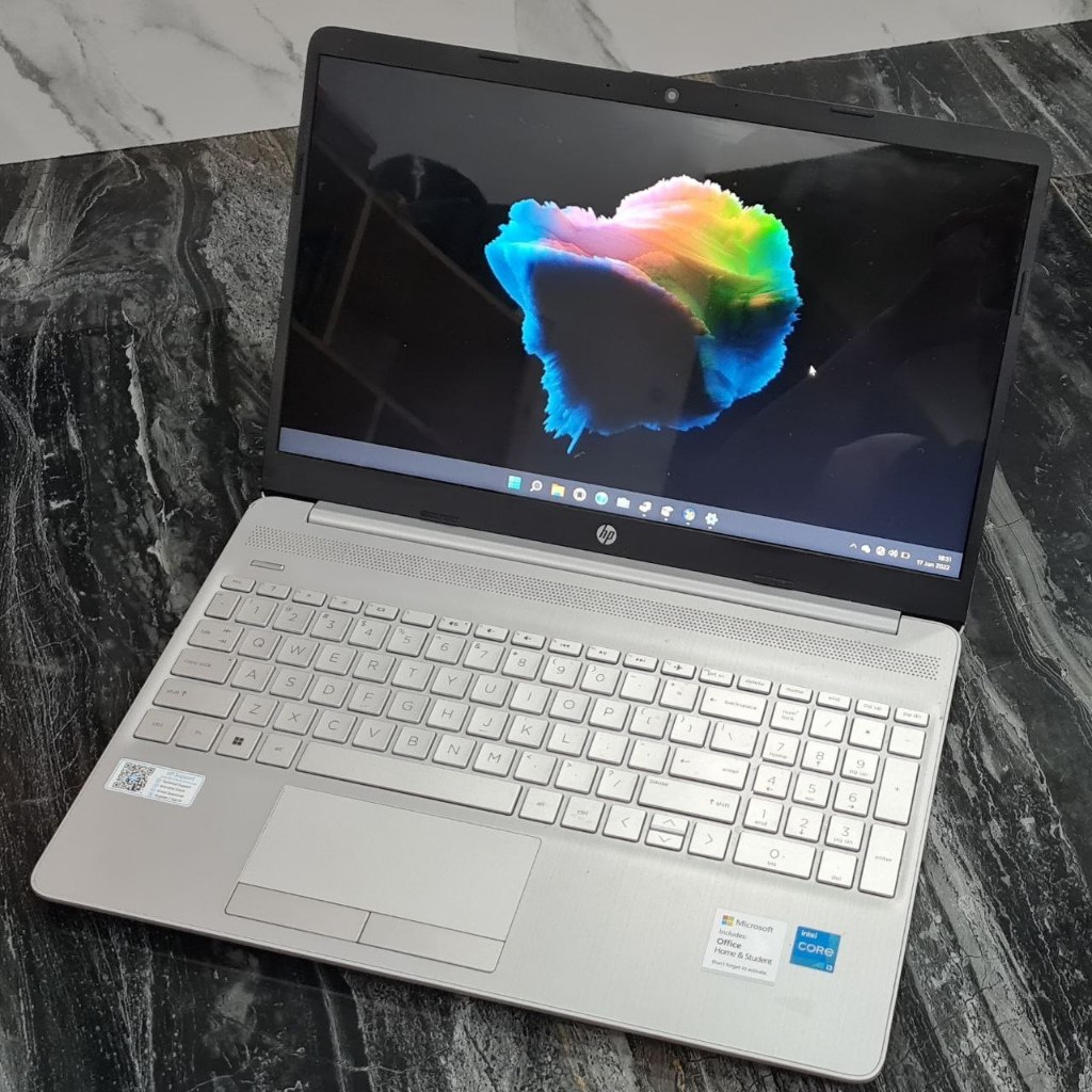 HP 15s-fq2705TU Intel Core i3-1115G4 Ram 4Gb Ssd 512Gb SCU24383