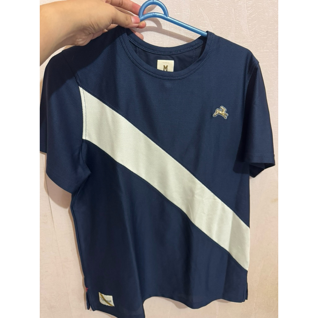 Preloved Tracksmith jersey Woman size M navy