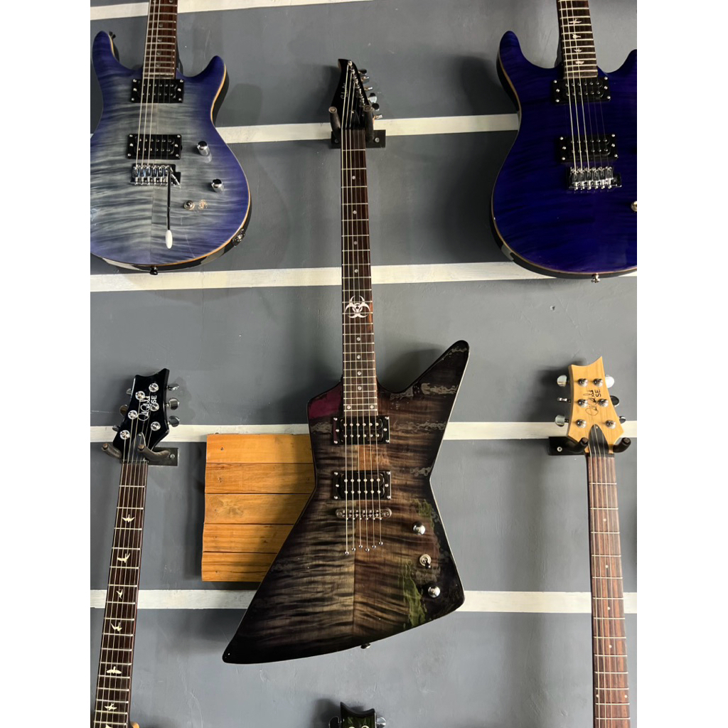 aneka gitar explorer