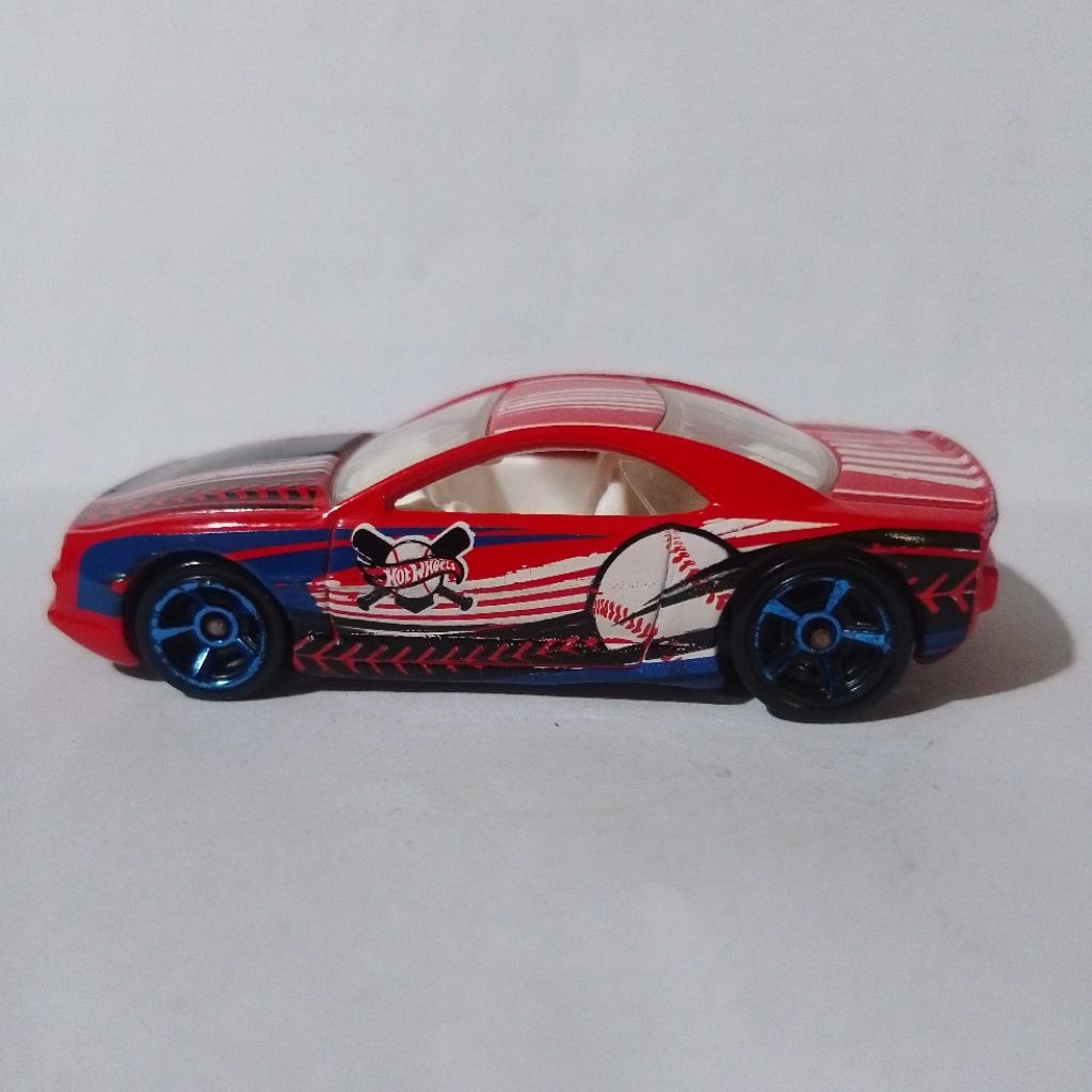 diecast hotwheels muscle tone baseball