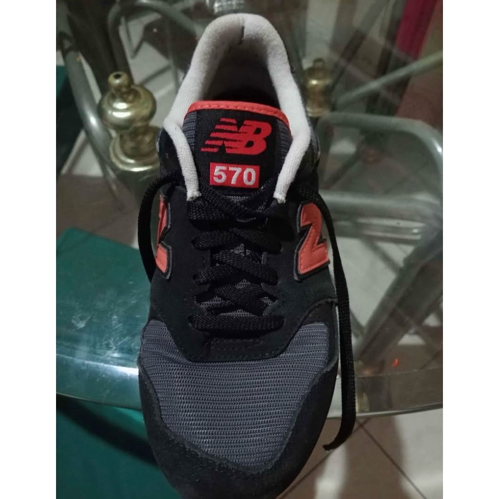 running shoes NB 570