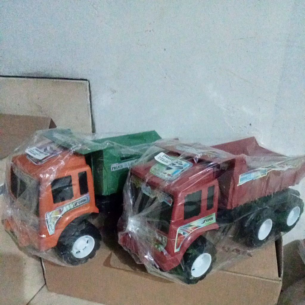 Mainan Truk Pengangkut Pasir TTD999 - Plastik Tahan Lama, Ukuran Sedang, Edukasi Anak