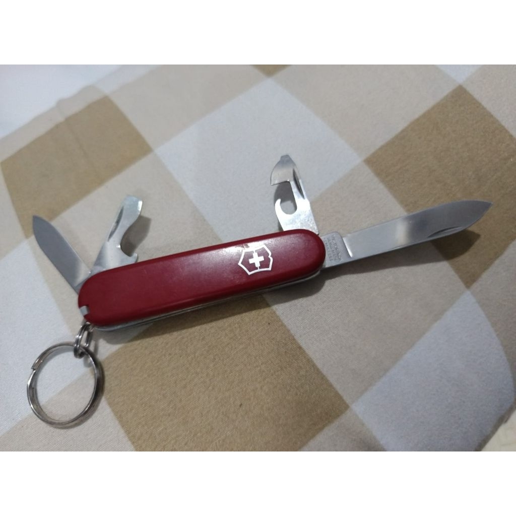 victorinox recruit