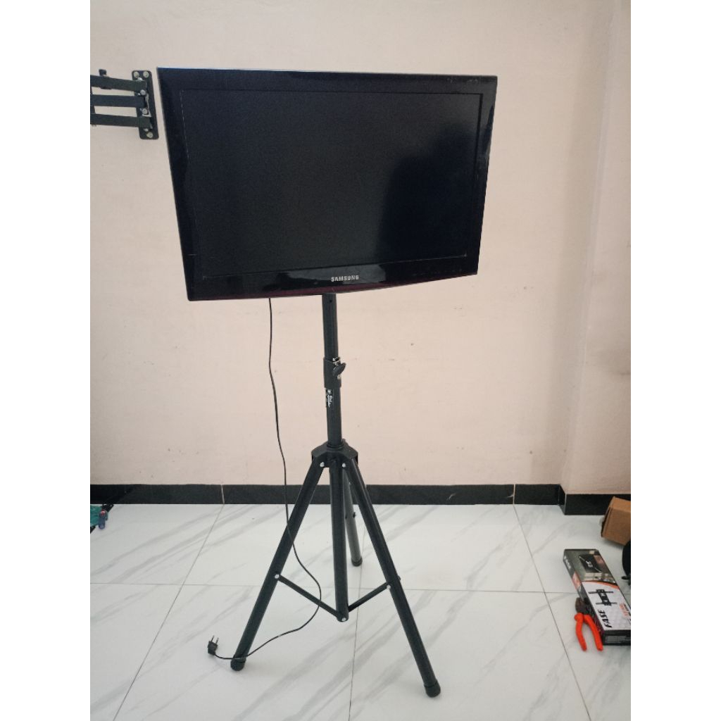 STAND TV BERDIRI  Tinggi 200cm - TRIPOD TV MONITOR