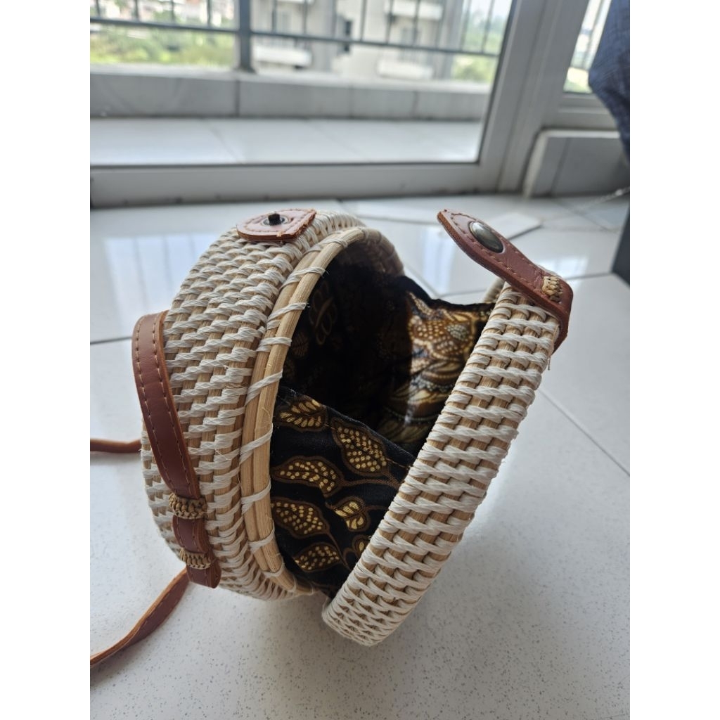 TAS ROTAN BULAT BALI TAS PANTAI