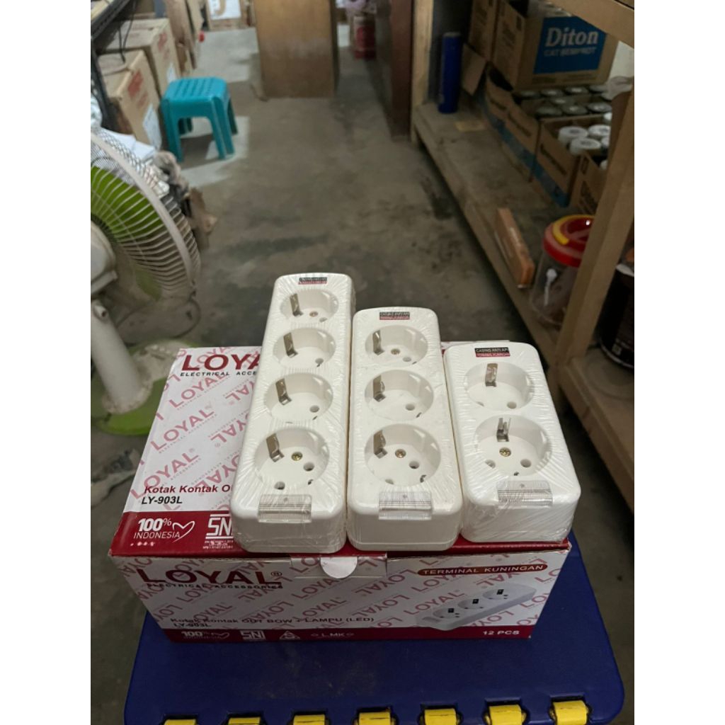 LOYAL STOP KONTAK COLOKAN LISTRIK KUNINGAN