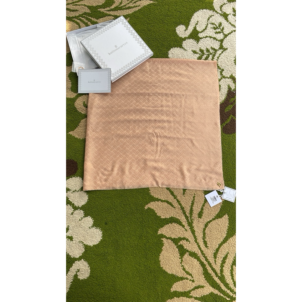 MONOGRAM TAPIS EMBOSSED BUTTONSCARVES