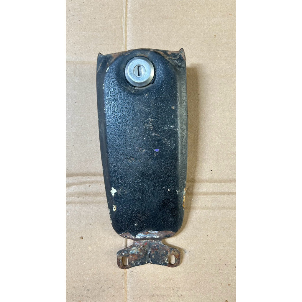 TUTUP TANGKI SUZUKI GP100-GP125 ORIGINAL