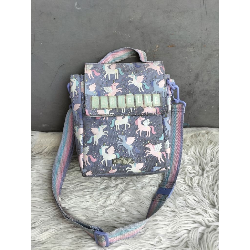 Sling cooler bag smiggle  ungu