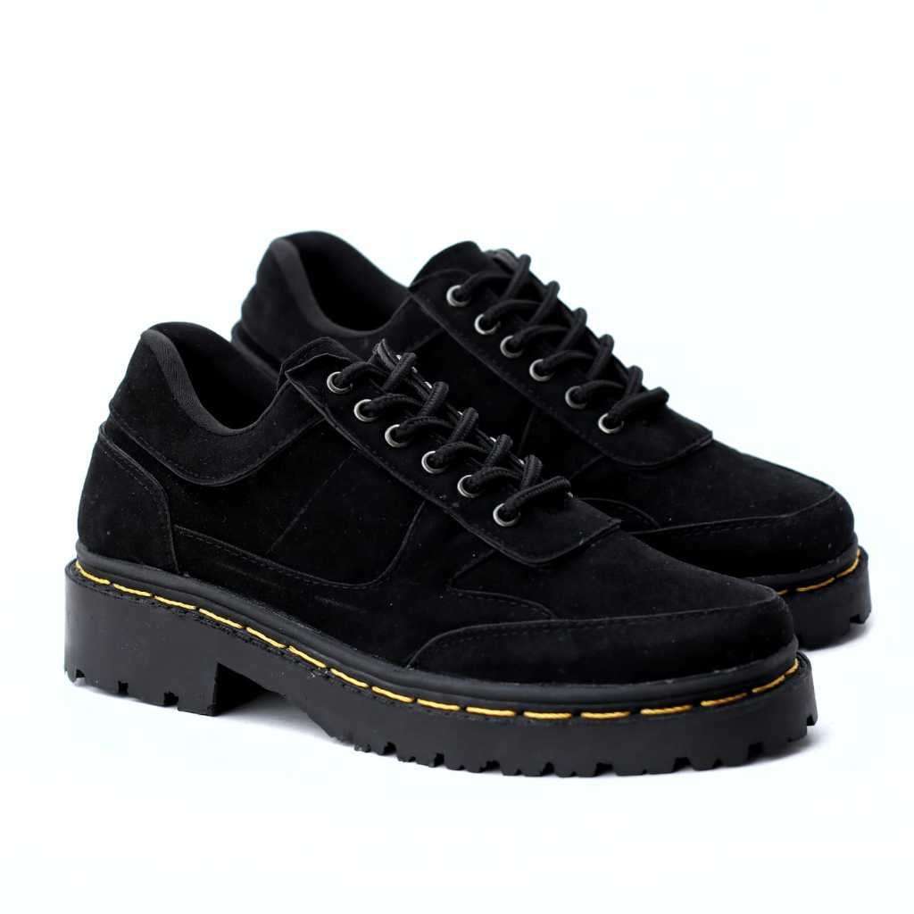 DEMOUS - Sepatu Casual Suede Hitam Hak Tinggi Pria