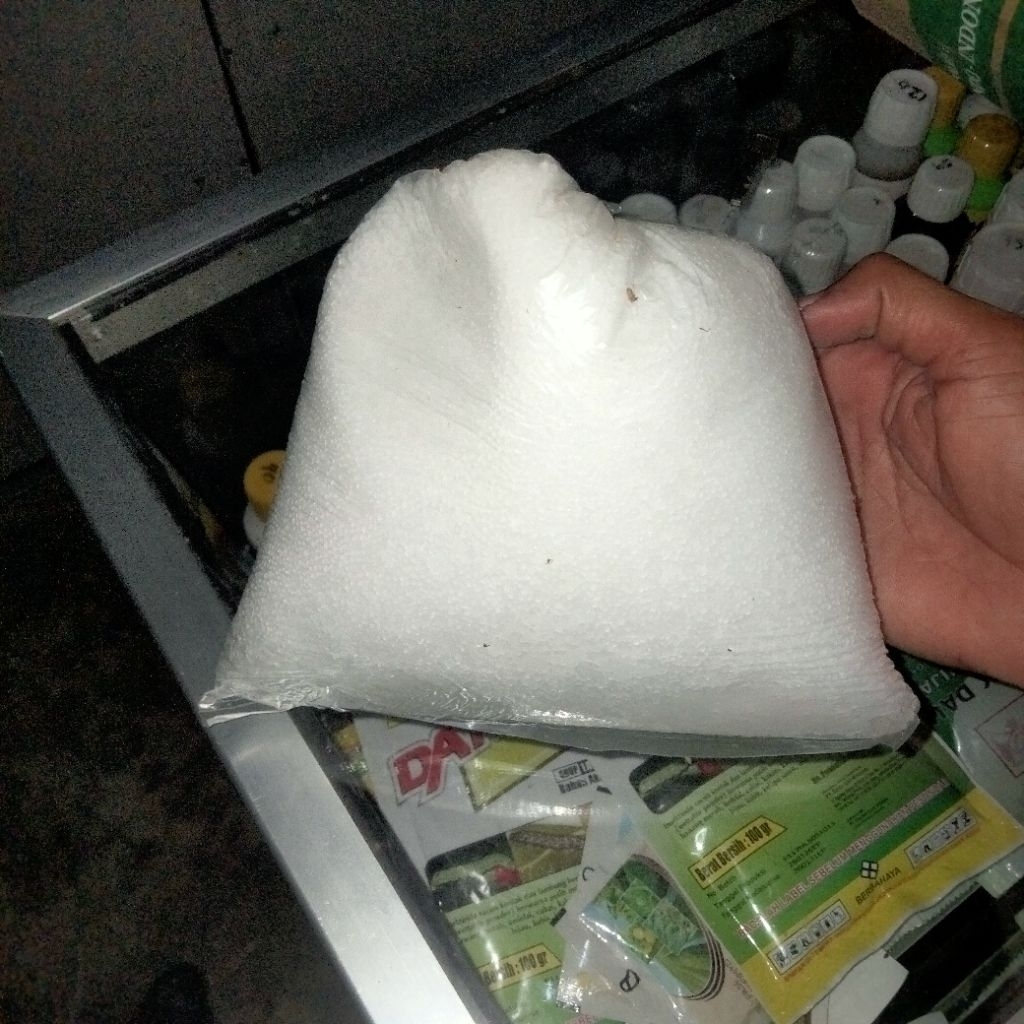 PUPUK PUTIH UREA 1KG