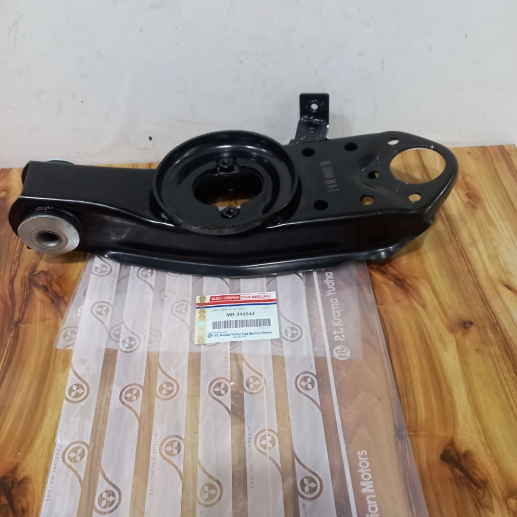 LOW ARM RH L300 DIESEL SAYAP BAWAH KANAN L300 DIESEL