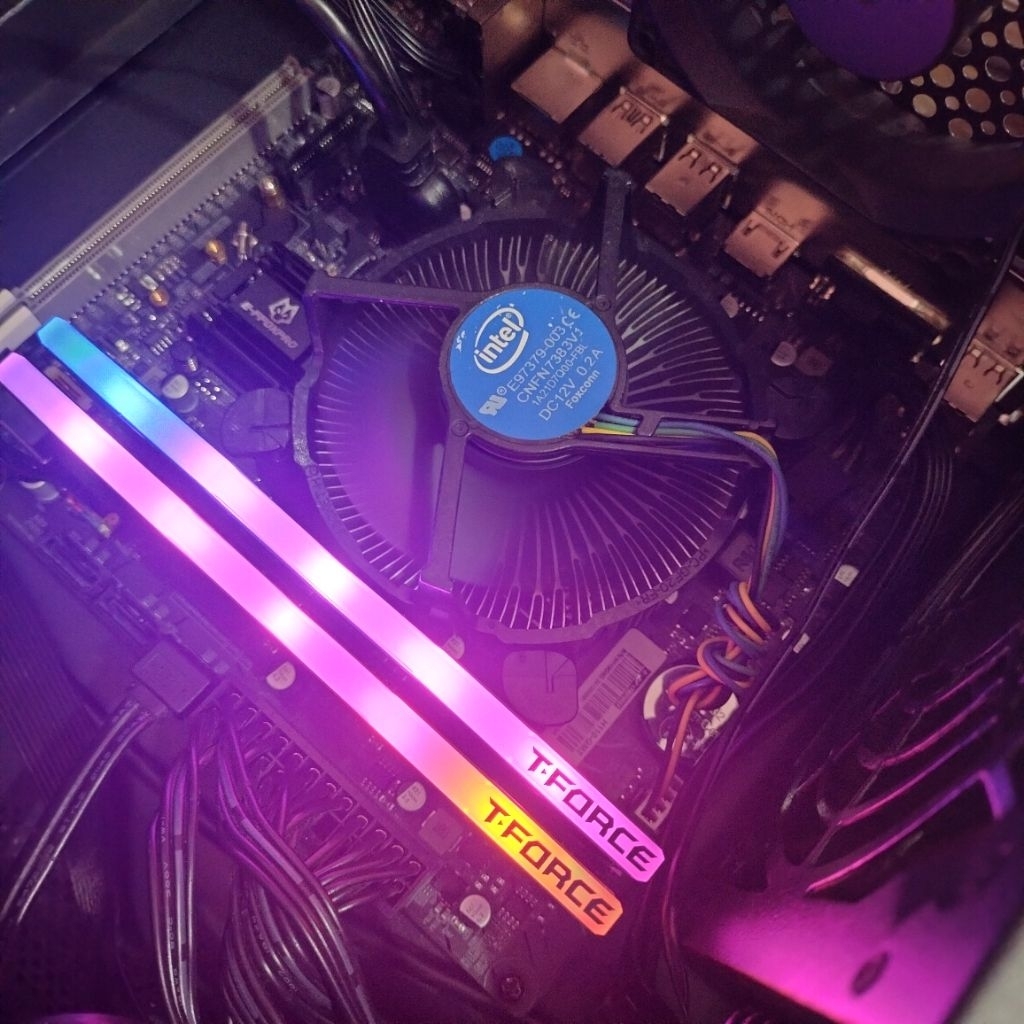 RAM Team T-Force Delta RGB 8GB 2X4GB DDR4 3000MHz Gaming Desktop Memory