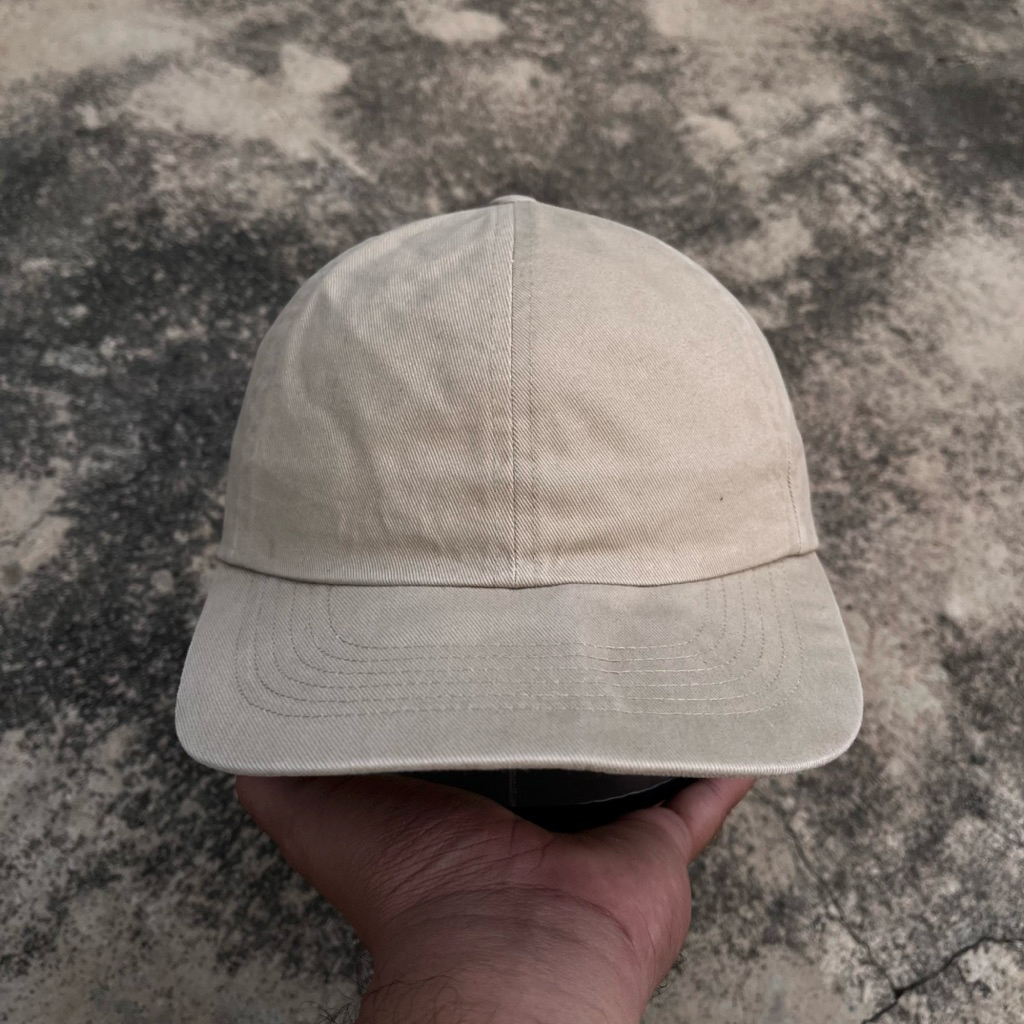 Topi Uniqlo