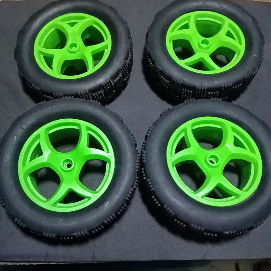 BAN RC BUGGY 1:10 + HEX BEKAS BERKUALITAS