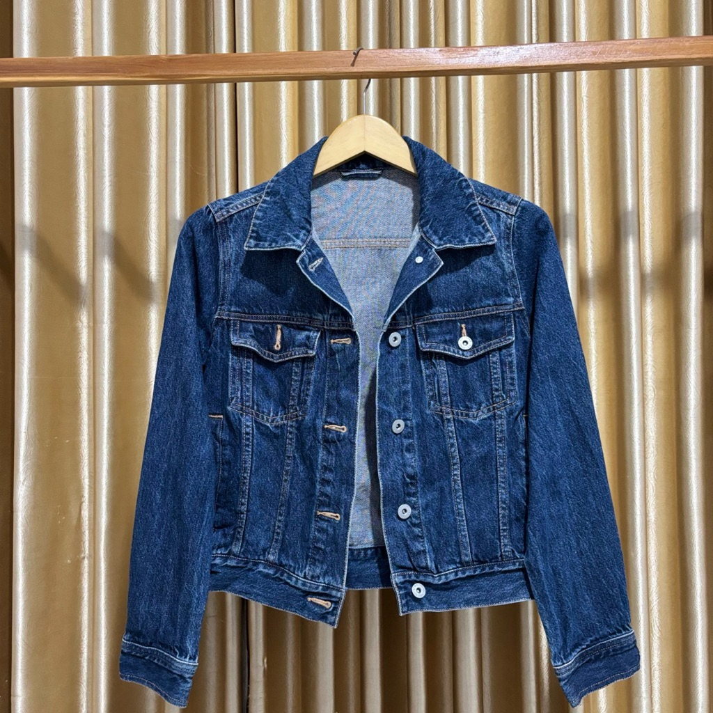 jaket dark blue jeans jacket GU uniqlo wanita woman women prelov prelove pre loved s3cond 2nd